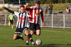 Mecz czwartej ligi piłki nożnej: Tarnovia - Metal Tarnów